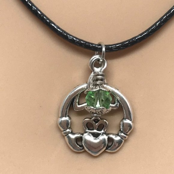 Claddagh Triquetra Celtic Trinity Knot Green - Picture 3 of 9